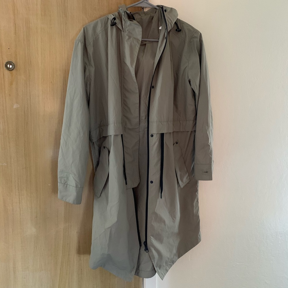 Everlane lightweight anorak
